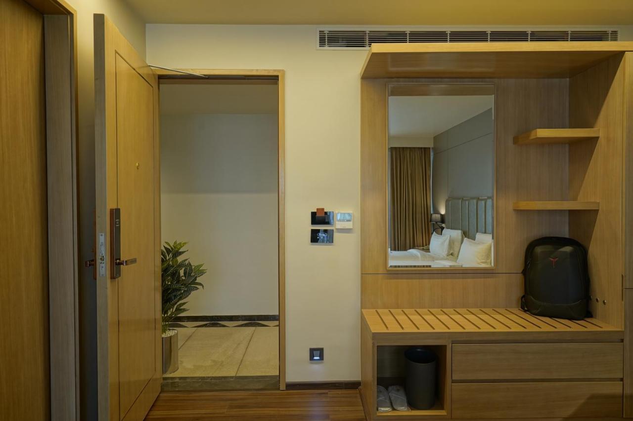 ראג'קוט The Galleria Hotel מראה חיצוני תמונה